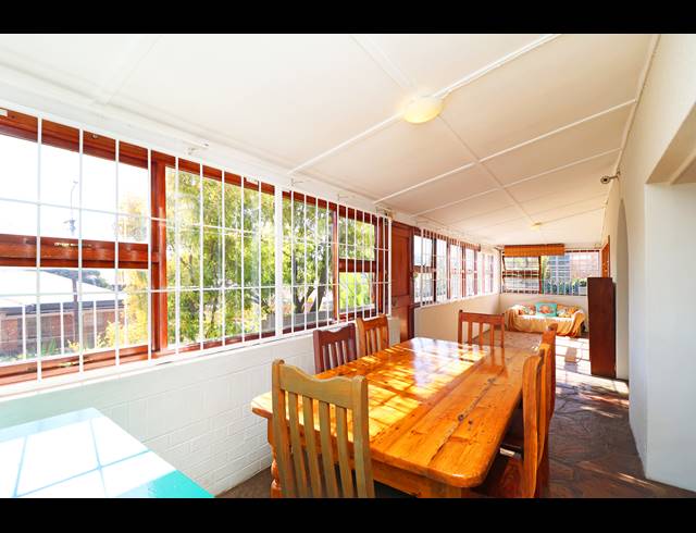 3 BEDROOM HOUSE FOR SALE IN WESTDENE